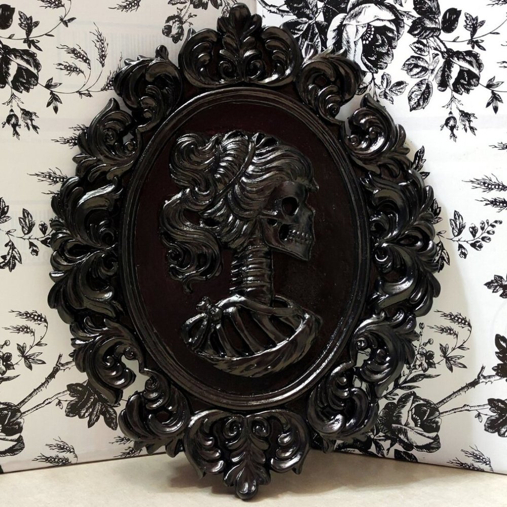 Victorian Gothic Female Skeleton Cameo 3D Skull Replica Wall Hanging •Goth Decor